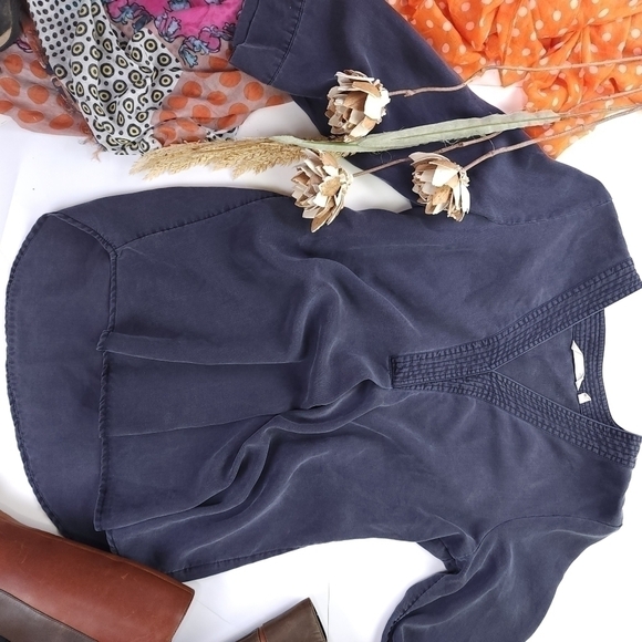 Soft Surroundings 100% Tencel Blue Charcoal Top Sz M - Picture 2 of 8